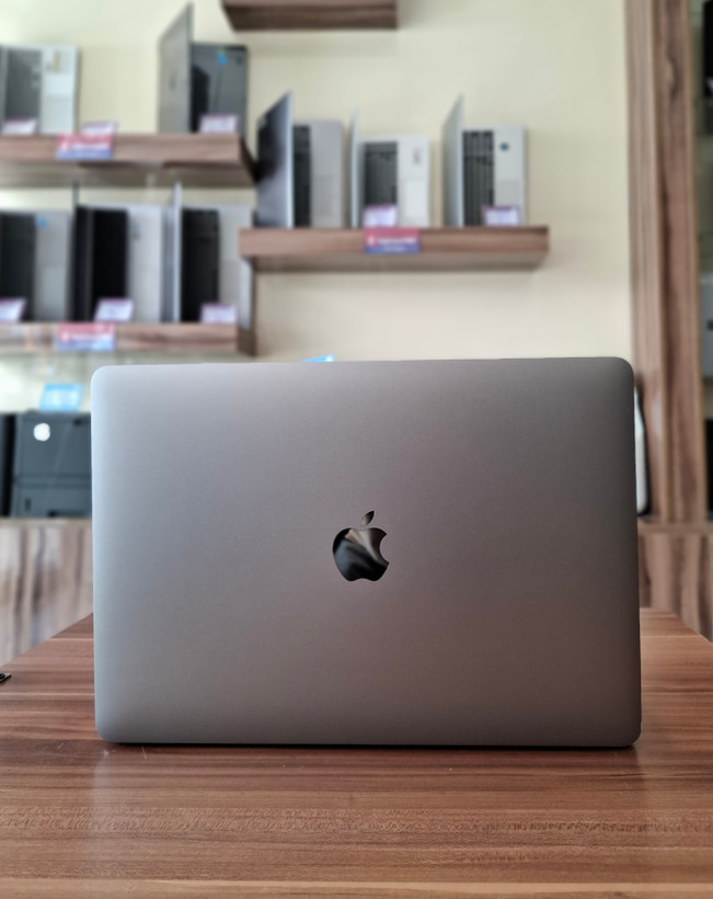 لپتاپ 2017 MacBook Pro استوک i5/ 16GB / 256GB / اینچ 13