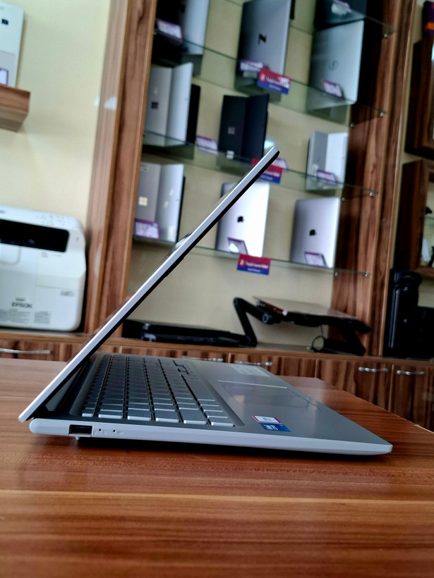 نوت بوک asus f1504va /core 5/16/512/intel