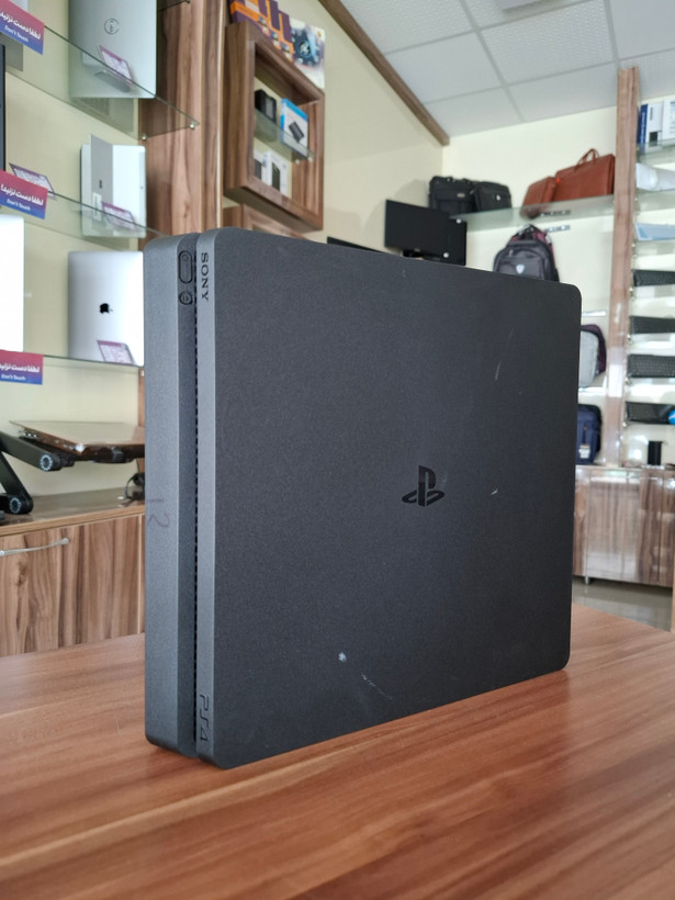 کنسول بازی سونی استوک ps4 slim ظرفیت 1000 گیگ