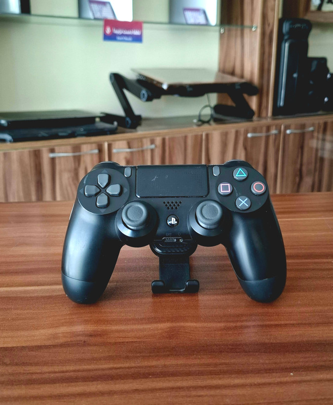 کنسول بازی سونی استوک ps4 slim ظرفیت 1000 گیگ