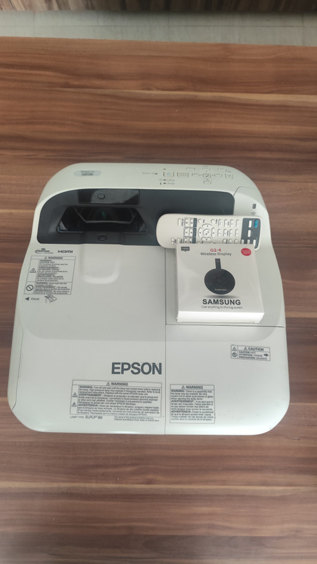 ویدئو پروژکتور اپسون مدل EPSON EB-585W کارکرده (استوک)
