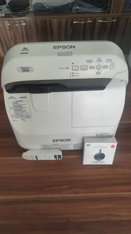 ویدئو پروژکتور اپسون مدل EPSON EB-585W کارکرده (استوک)